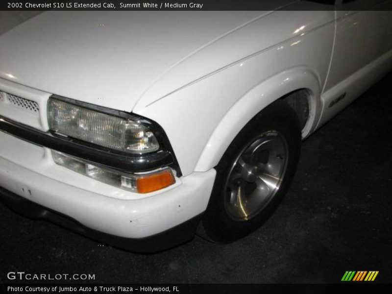 Summit White / Medium Gray 2002 Chevrolet S10 LS Extended Cab