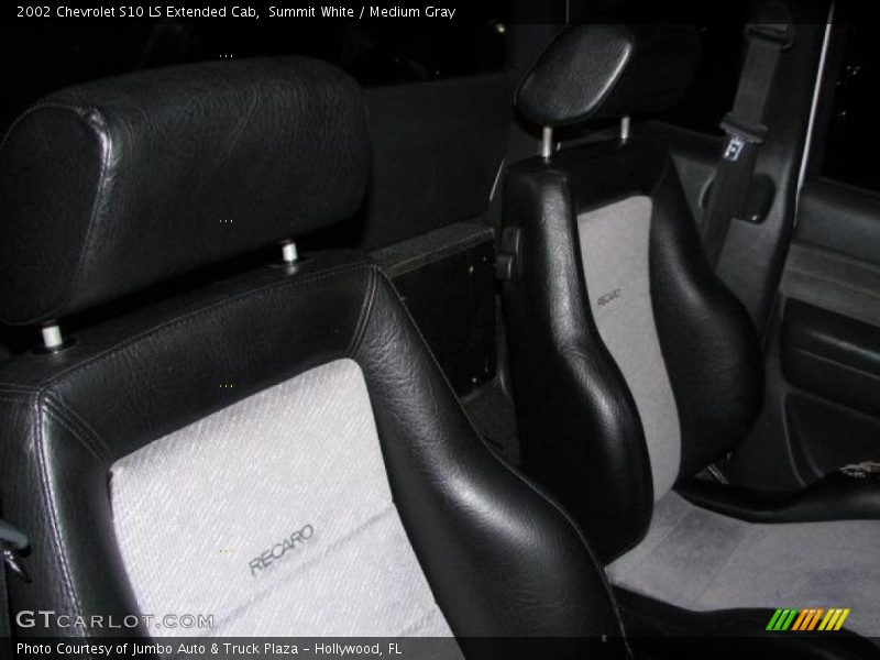 Summit White / Medium Gray 2002 Chevrolet S10 LS Extended Cab