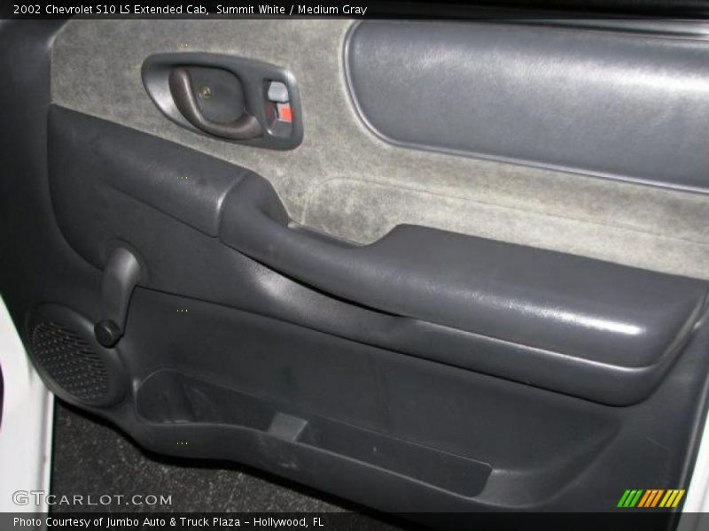 Summit White / Medium Gray 2002 Chevrolet S10 LS Extended Cab