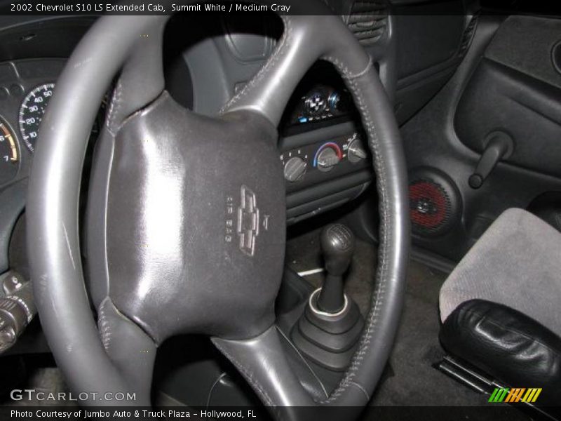Summit White / Medium Gray 2002 Chevrolet S10 LS Extended Cab