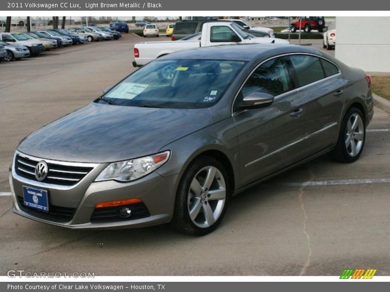 Front 3/4 View of 2011 CC Lux