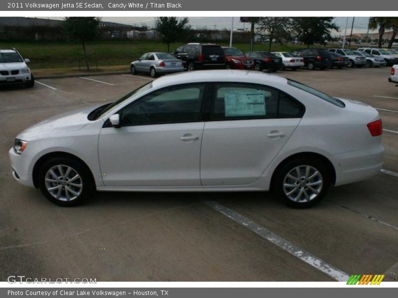 Candy White / Titan Black 2011 Volkswagen Jetta SE Sedan