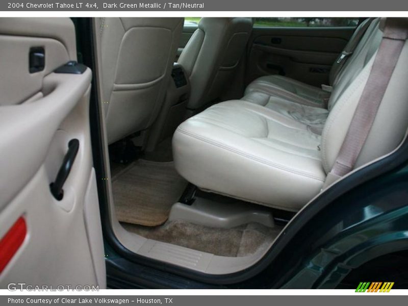 Dark Green Metallic / Tan/Neutral 2004 Chevrolet Tahoe LT 4x4
