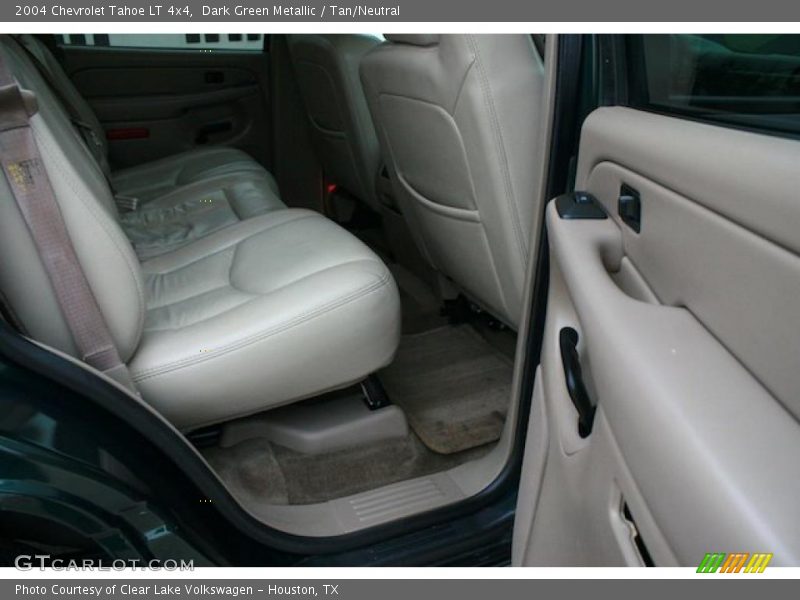 Dark Green Metallic / Tan/Neutral 2004 Chevrolet Tahoe LT 4x4
