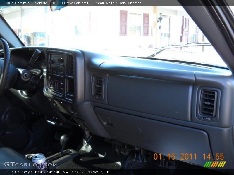 Summit White / Dark Charcoal 2004 Chevrolet Silverado 2500HD Crew Cab 4x4