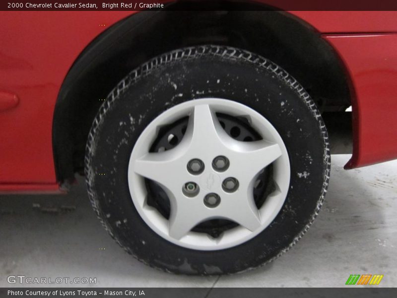 Bright Red / Graphite 2000 Chevrolet Cavalier Sedan