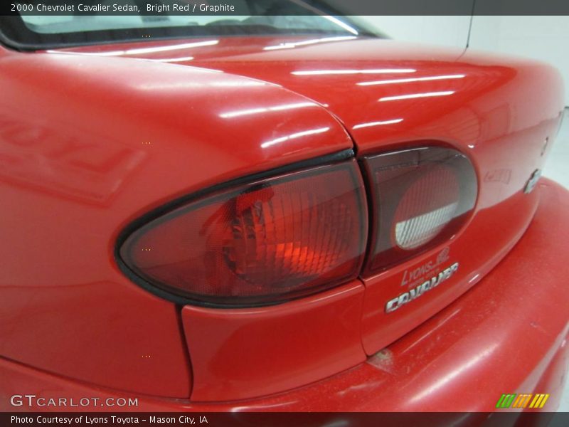Bright Red / Graphite 2000 Chevrolet Cavalier Sedan