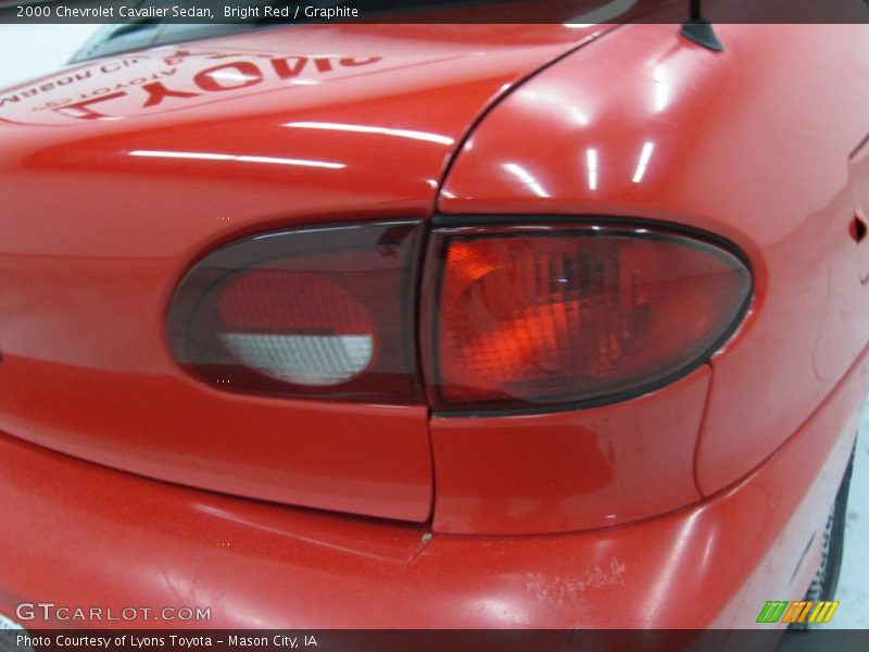 Bright Red / Graphite 2000 Chevrolet Cavalier Sedan
