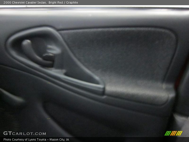 Bright Red / Graphite 2000 Chevrolet Cavalier Sedan