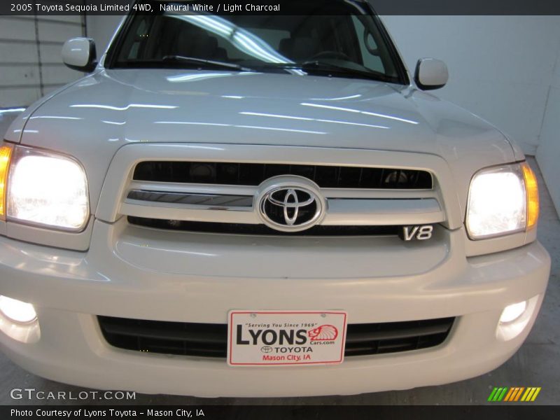 Natural White / Light Charcoal 2005 Toyota Sequoia Limited 4WD
