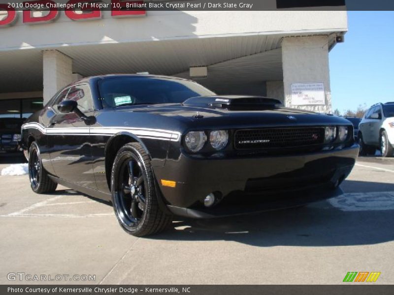 Front 3/4 View of 2010 Challenger R/T Mopar '10