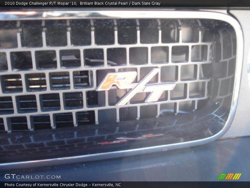  2010 Challenger R/T Mopar '10 Logo