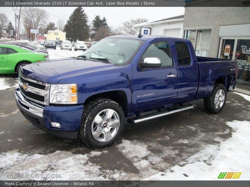 Front 3/4 View of 2011 Silverado 1500 LT Extended Cab 4x4