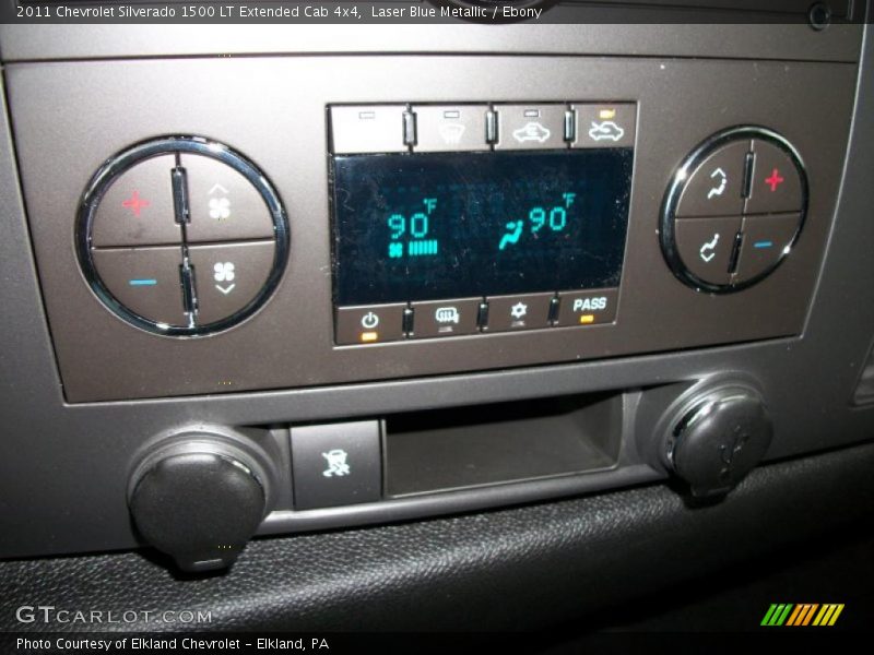 Controls of 2011 Silverado 1500 LT Extended Cab 4x4