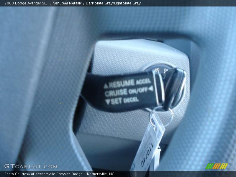 Silver Steel Metallic / Dark Slate Gray/Light Slate Gray 2008 Dodge Avenger SE