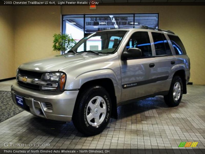 Light Pewter Metallic / Gray 2003 Chevrolet TrailBlazer LS 4x4