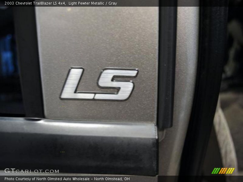 Light Pewter Metallic / Gray 2003 Chevrolet TrailBlazer LS 4x4