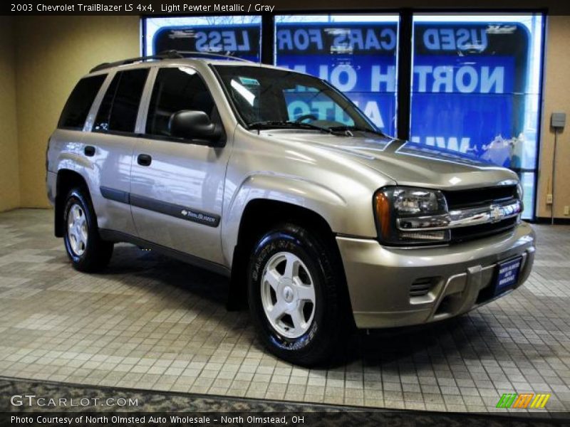 Light Pewter Metallic / Gray 2003 Chevrolet TrailBlazer LS 4x4