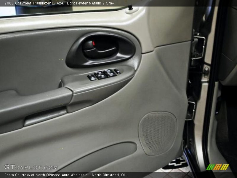Light Pewter Metallic / Gray 2003 Chevrolet TrailBlazer LS 4x4