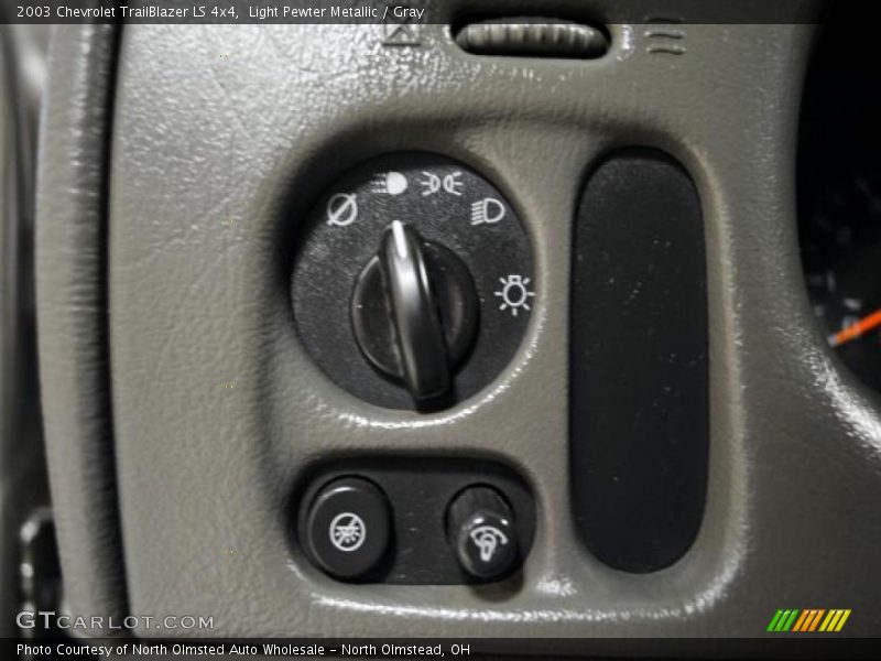 Light Pewter Metallic / Gray 2003 Chevrolet TrailBlazer LS 4x4