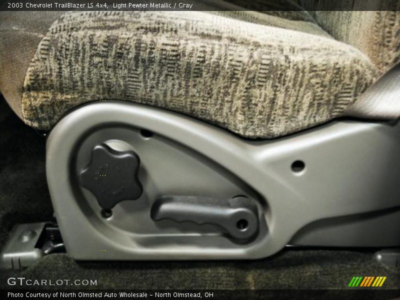 Light Pewter Metallic / Gray 2003 Chevrolet TrailBlazer LS 4x4