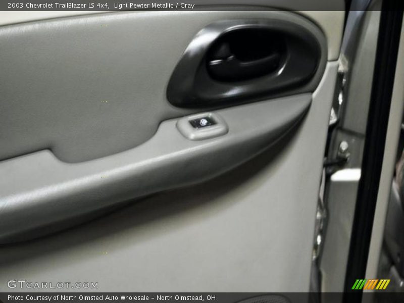 Light Pewter Metallic / Gray 2003 Chevrolet TrailBlazer LS 4x4