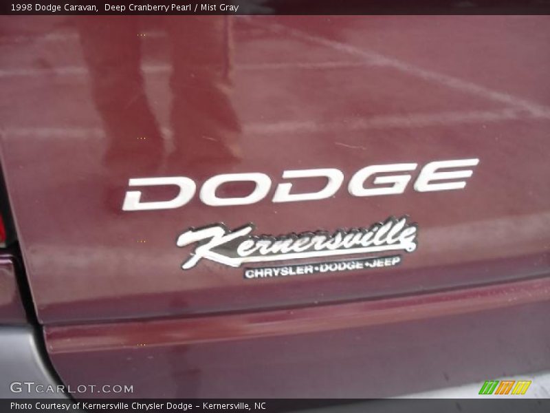 Deep Cranberry Pearl / Mist Gray 1998 Dodge Caravan