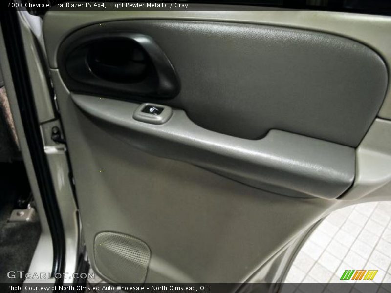 Light Pewter Metallic / Gray 2003 Chevrolet TrailBlazer LS 4x4