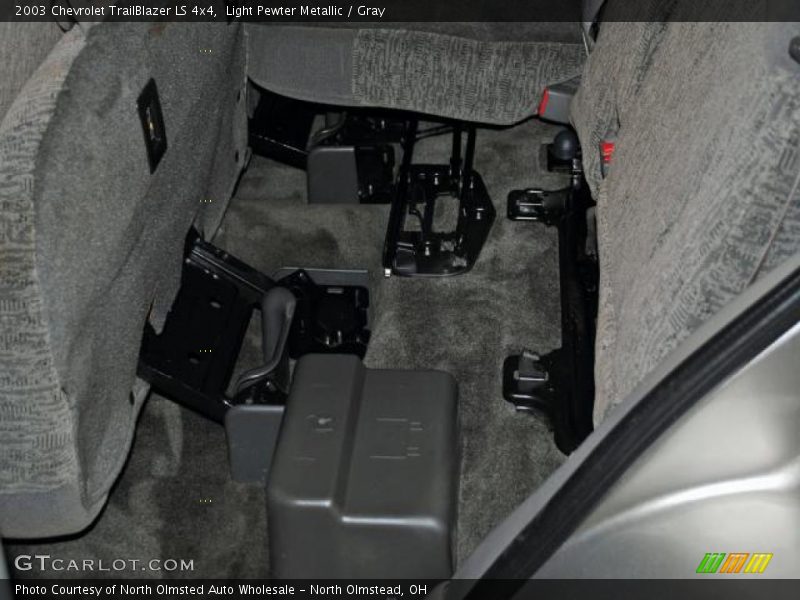 Light Pewter Metallic / Gray 2003 Chevrolet TrailBlazer LS 4x4