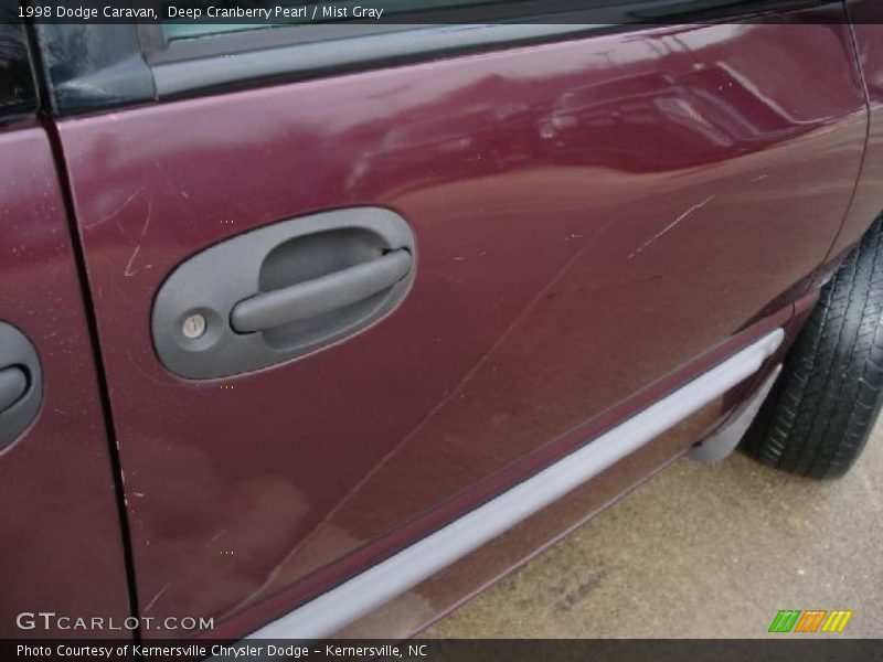 Deep Cranberry Pearl / Mist Gray 1998 Dodge Caravan