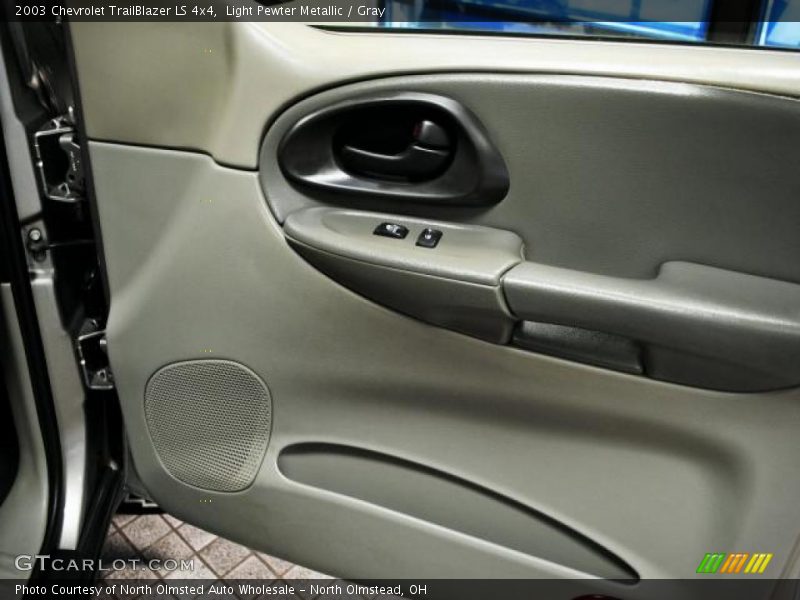 Light Pewter Metallic / Gray 2003 Chevrolet TrailBlazer LS 4x4