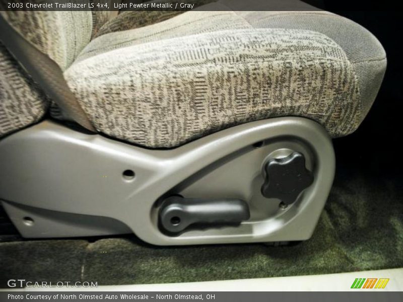 Light Pewter Metallic / Gray 2003 Chevrolet TrailBlazer LS 4x4