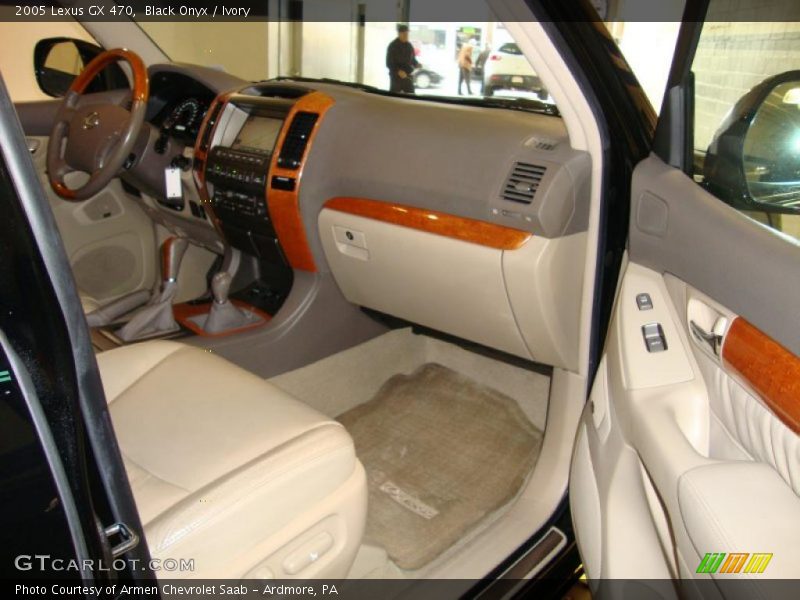 Black Onyx / Ivory 2005 Lexus GX 470