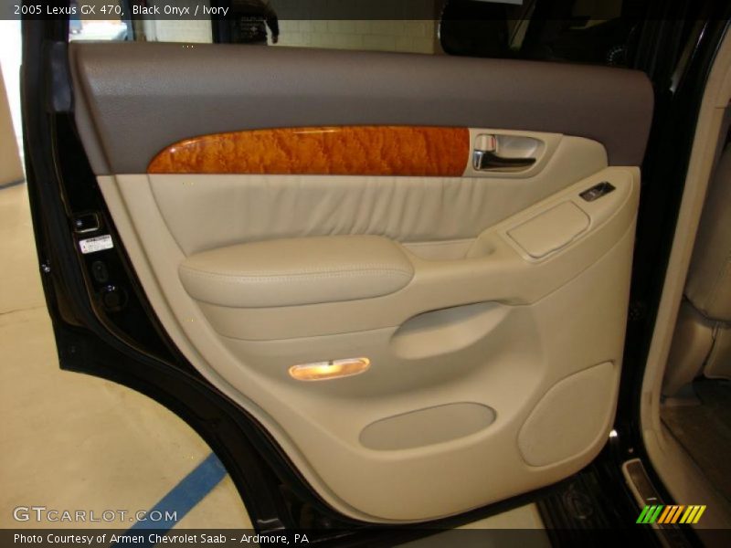Black Onyx / Ivory 2005 Lexus GX 470