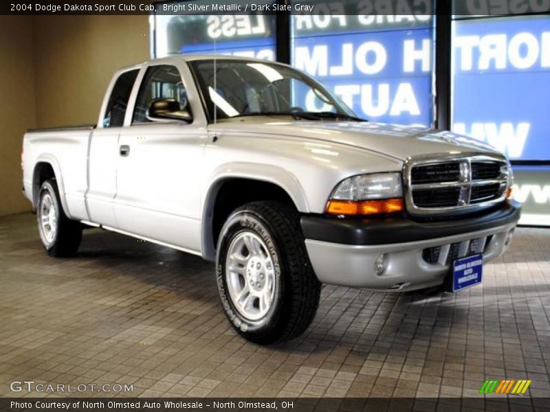 Bright Silver Metallic / Dark Slate Gray 2004 Dodge Dakota Sport Club Cab