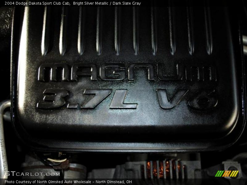 Bright Silver Metallic / Dark Slate Gray 2004 Dodge Dakota Sport Club Cab