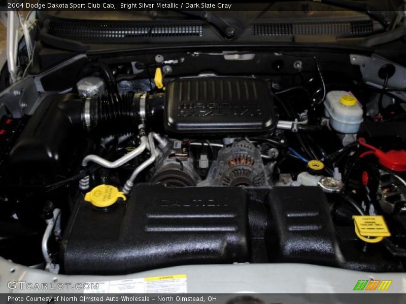 Bright Silver Metallic / Dark Slate Gray 2004 Dodge Dakota Sport Club Cab