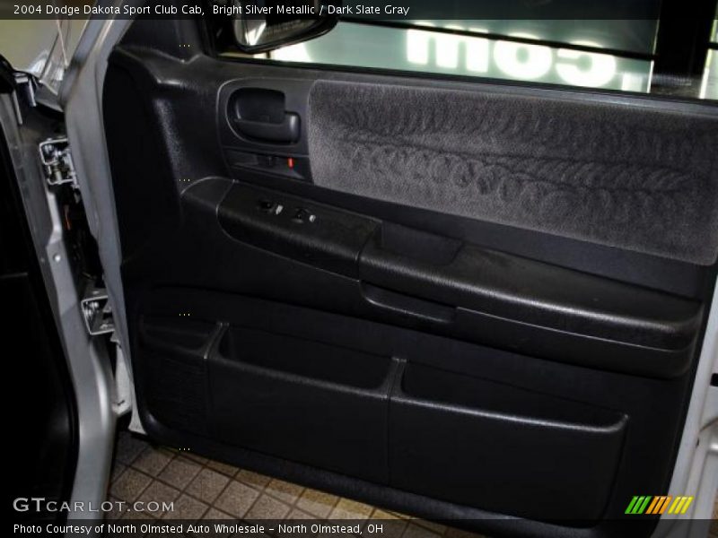Bright Silver Metallic / Dark Slate Gray 2004 Dodge Dakota Sport Club Cab