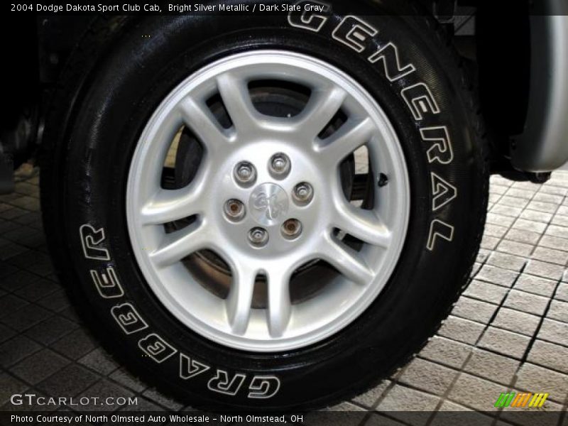 Bright Silver Metallic / Dark Slate Gray 2004 Dodge Dakota Sport Club Cab