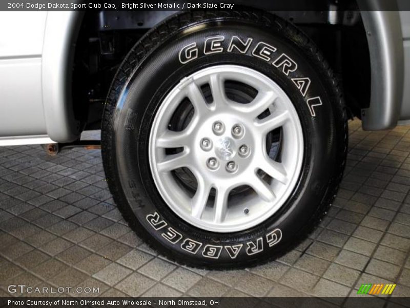 Bright Silver Metallic / Dark Slate Gray 2004 Dodge Dakota Sport Club Cab