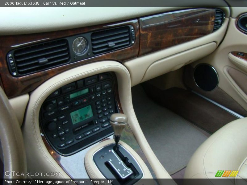 Dashboard of 2000 XJ XJ8