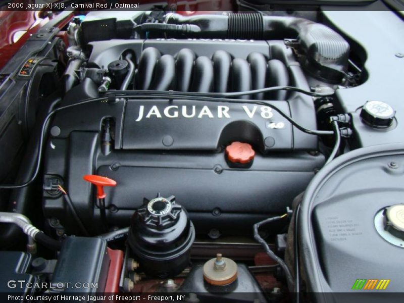  2000 XJ XJ8 Engine - 4.0 Liter DOHC 32-Valve V8