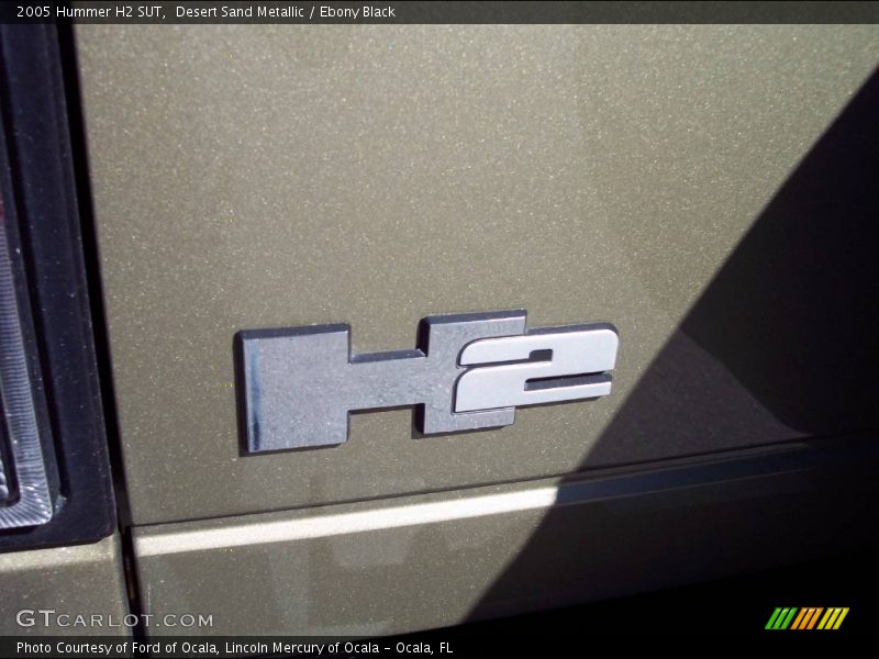 Desert Sand Metallic / Ebony Black 2005 Hummer H2 SUT
