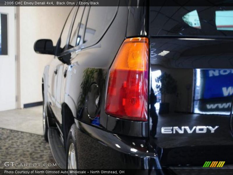 Black Onyx / Ebony Black 2006 GMC Envoy Denali 4x4