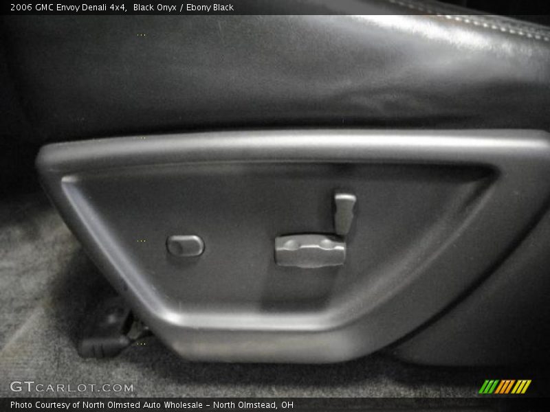 Black Onyx / Ebony Black 2006 GMC Envoy Denali 4x4