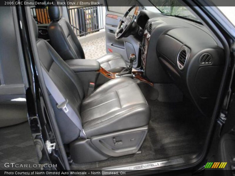 Black Onyx / Ebony Black 2006 GMC Envoy Denali 4x4
