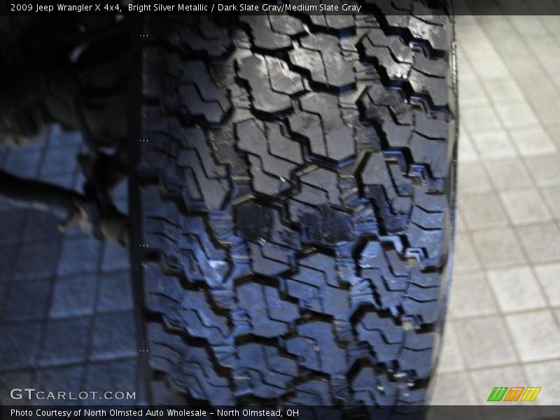 Bright Silver Metallic / Dark Slate Gray/Medium Slate Gray 2009 Jeep Wrangler X 4x4