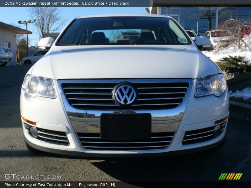 Candy White / Deep Black 2009 Volkswagen Passat Komfort Sedan