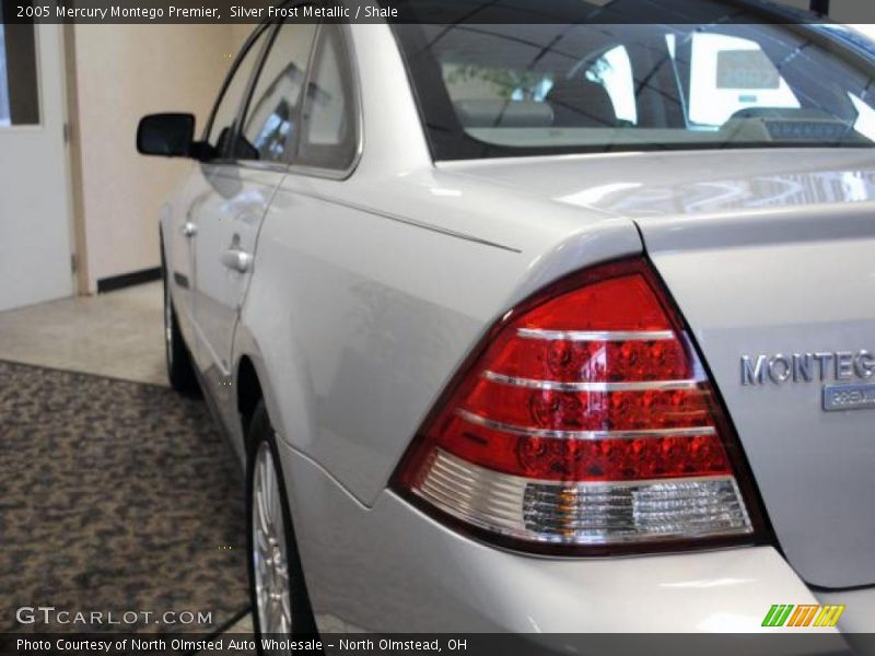 Silver Frost Metallic / Shale 2005 Mercury Montego Premier