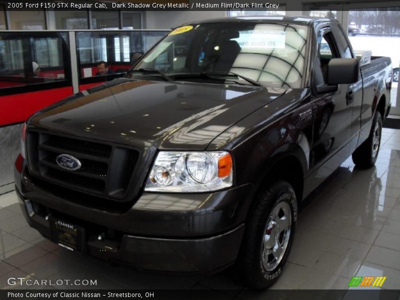 Dark Shadow Grey Metallic / Medium Flint/Dark Flint Grey 2005 Ford F150 STX Regular Cab